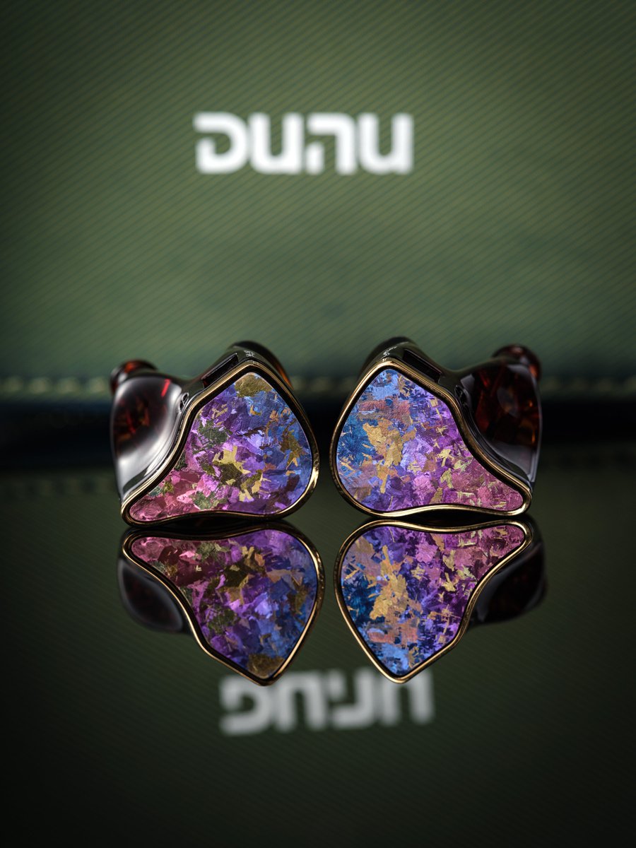 DUNU_Headphone's tweet photo. Some things are worth a second look.
Others are worth a second listen.✨
#DUNU #PRS6 #CrystalTitanium #IEM #HiFi https://t.co/OLkhZ3Uib6