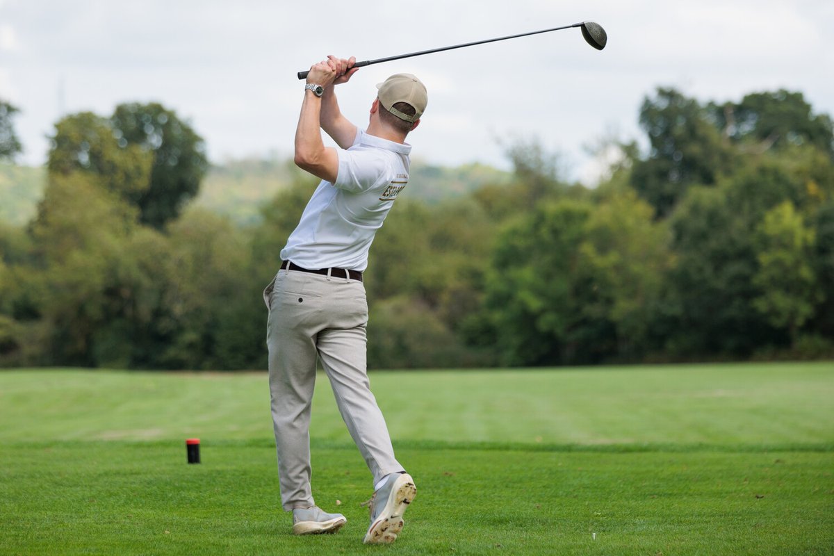 ShepherdNeame's tweet photo. A day on the green, Shepherd Neame style! ⛳️🍻 

Our annual Golf Day brought together around 100 customers, licensees and colleagues for friendly competition, good company and well-earned pints from the Singha Land Rover. A great day on and off the course! https://t.co/rc0QVLqJEo