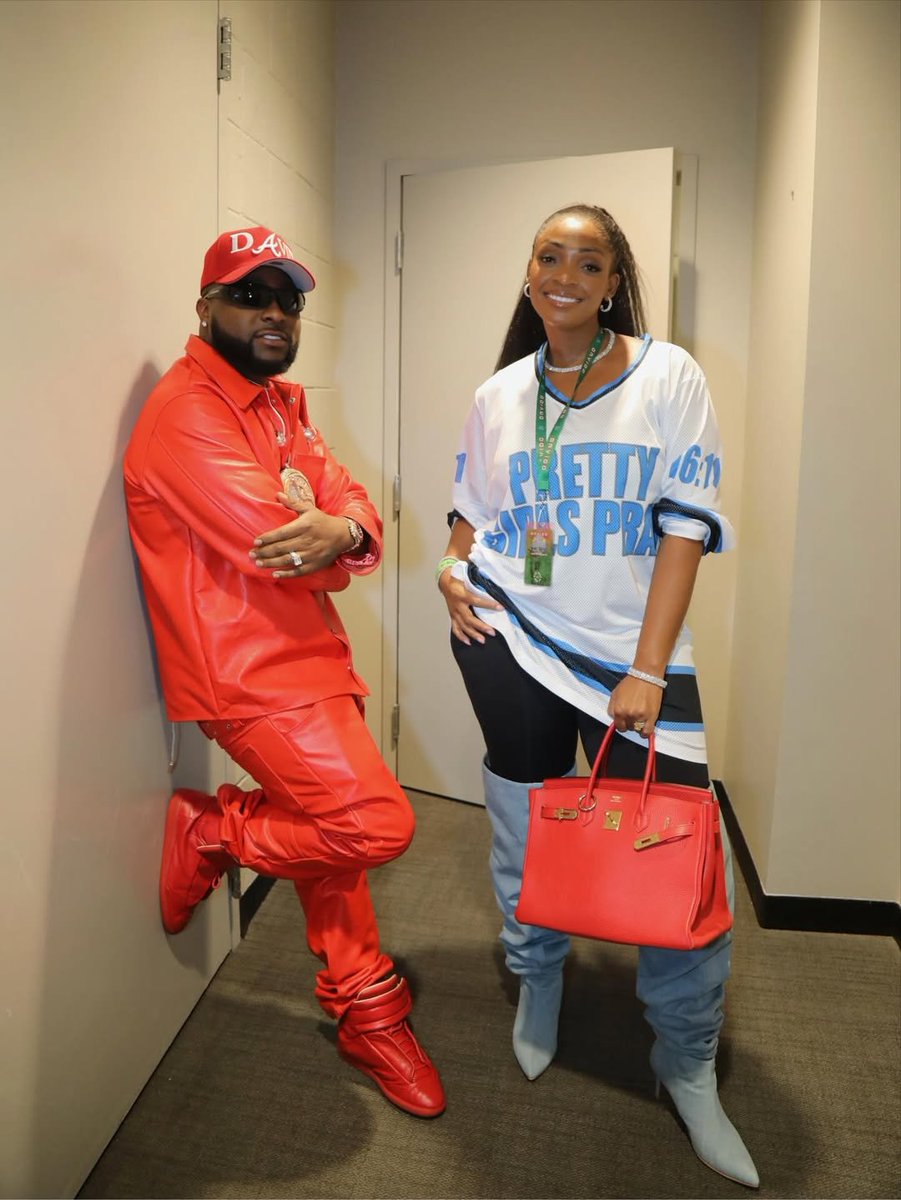 yabaleftonline's tweet photo. “If you book Davido on an airplane that doesn’t have a good first class, he won’t board it. I have got tickets at the airport many times.” - Davido’s sister, Sharon Adeleke https://t.co/UBfvXSzt9l