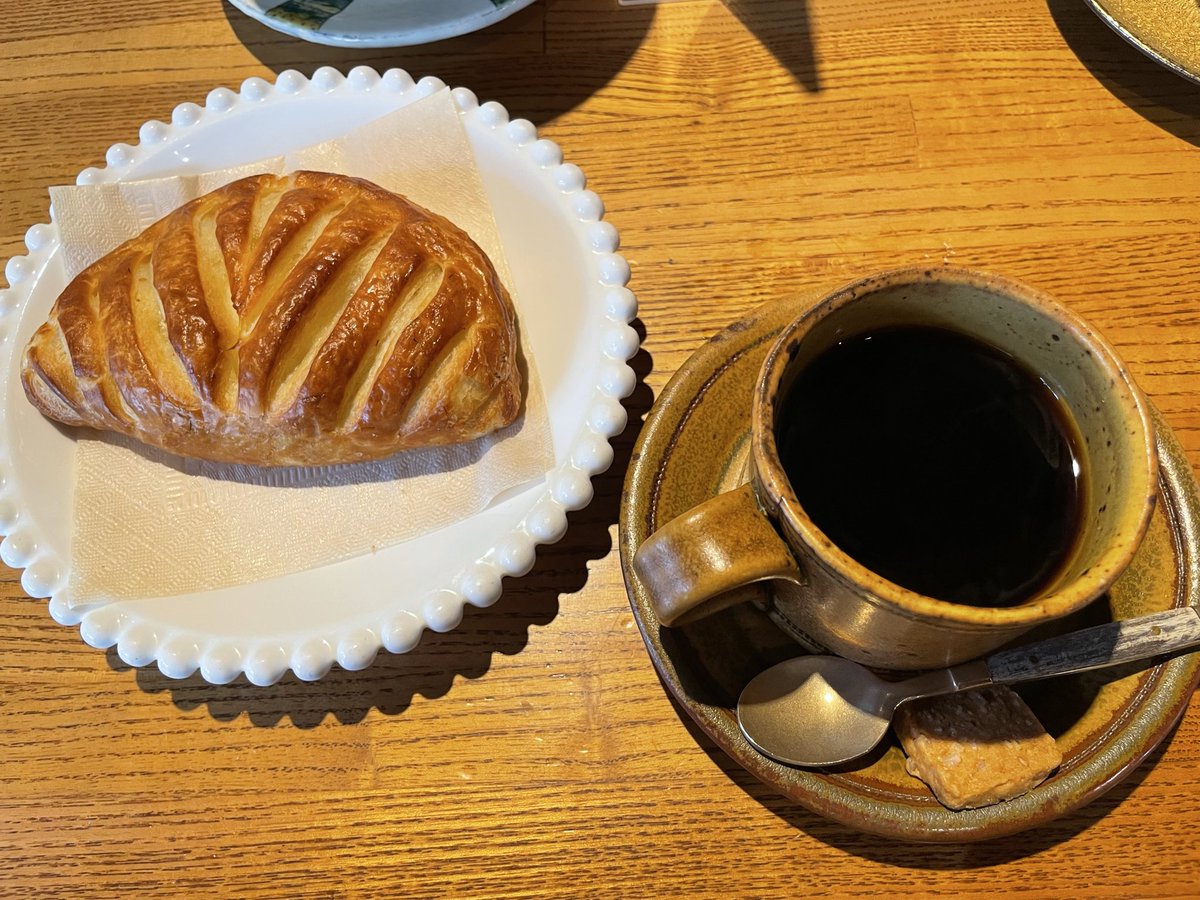 spi_rits's tweet photo. 我が家でお世話になっているサザコーヒーの本店に初めて行きました！
本店は店内の雰囲気も落ち着いていて広くてとてもよく、もちろんコーヒーは格別に美味しい。
その後は大洗の水族館でたくさんのお魚達に癒されました😊
#大洗
#サザコーヒー
#アクアワールド大洗水族館 https://t.co/tIiU73YVQl
