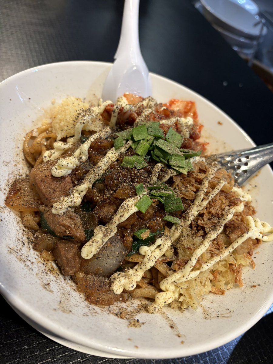 suzukisutaman's tweet photo. 本日も元気に24時まで営業します‼️
焼きスタ満もカップ麺も絶好調です‼️

当店(三鷹)
辛いスタ満ソバの辛さは
①ひかえめ
②ちょい辛
③ちょい辛さおさえめ
④辛
があります！

②ちょい辛がスーパーオススメです‼️

是非よろしくお願いします‼️ https://t.co/WDRcEW5sNi
