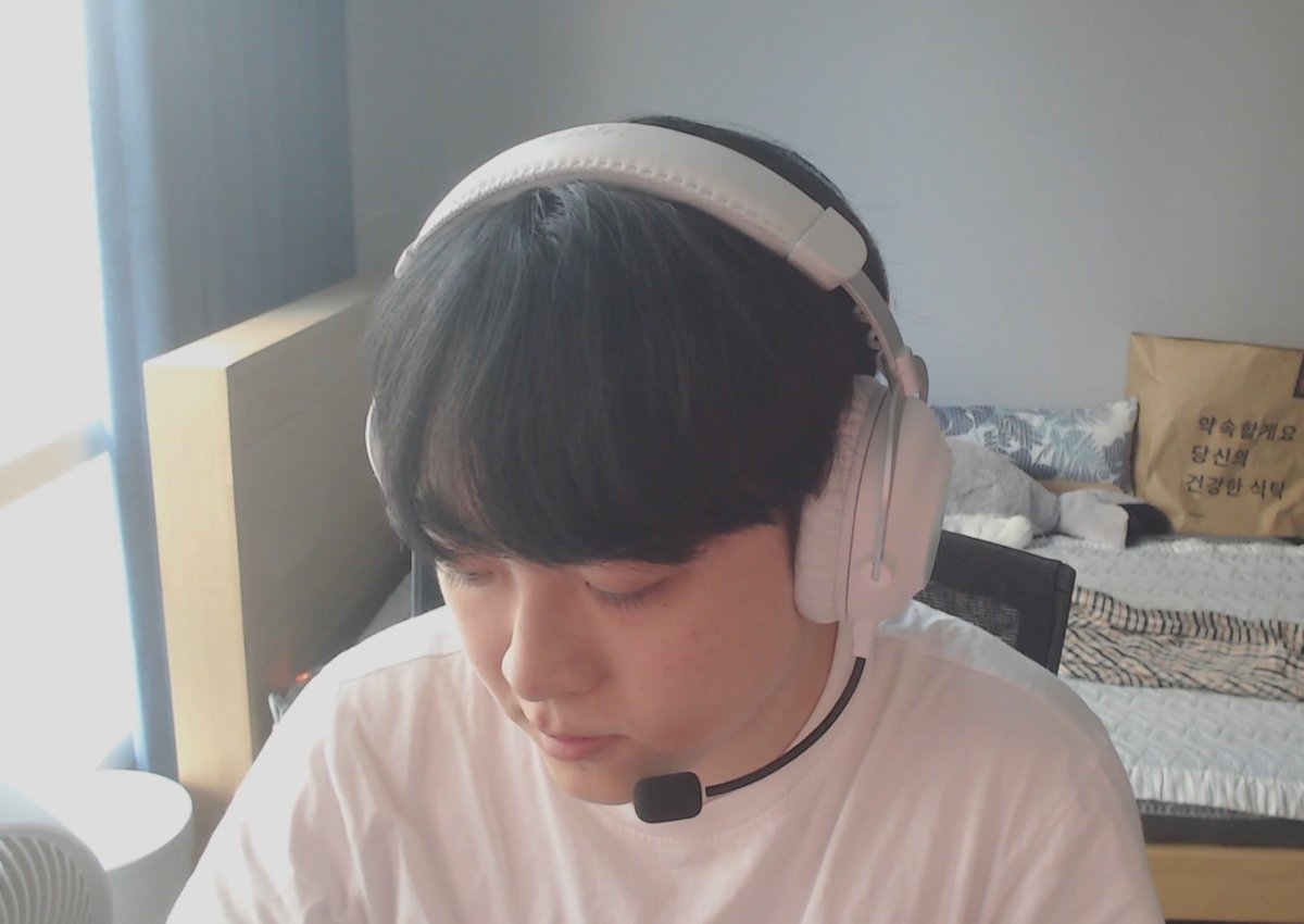 mealtimeduo's tweet photo. I MISSED YOU SO MUCH https://t.co/CQ6B93Rxi7