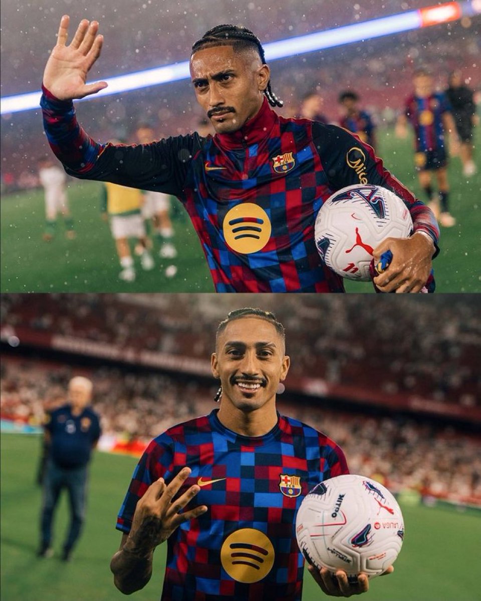Only1Toblah's tweet photo. Best striker in the world https://t.co/vDPIqFRTc5