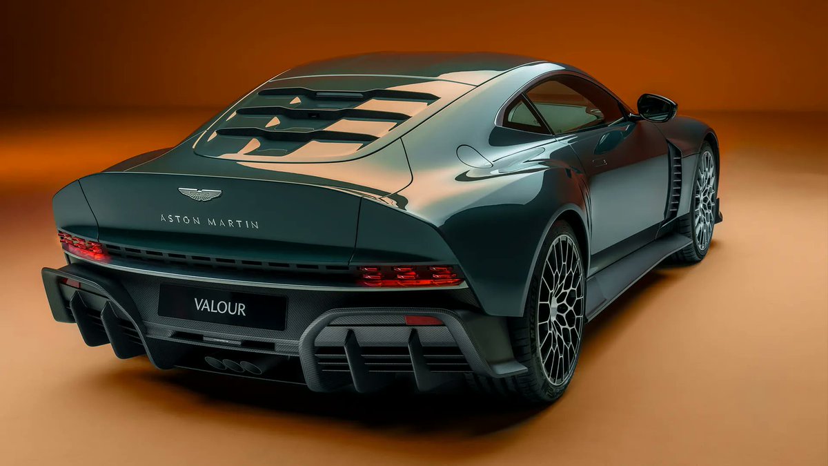 ExecAutosCars's tweet photo. Valour is here. An extremely limited edition celebratory car commemorating 110 years of Aston Martin https://t.co/myz8NlHfjN