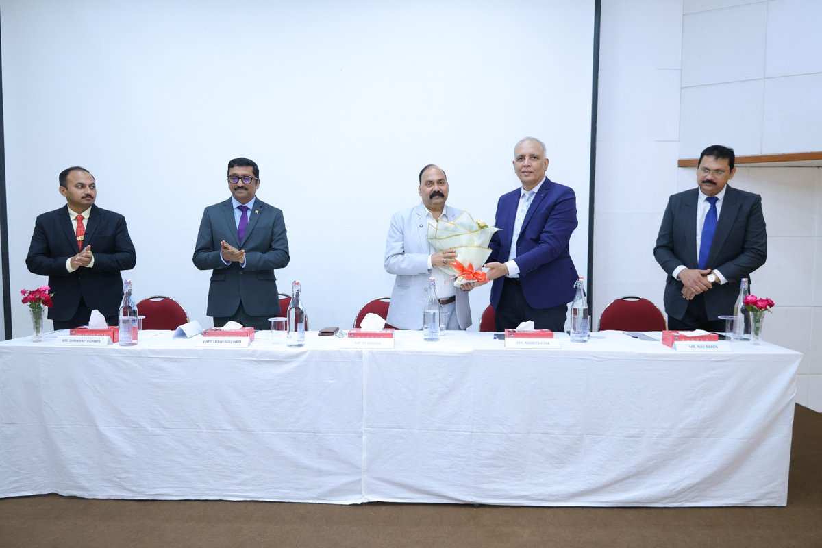 irclass's tweet photo. Mr. PK Mishra, MD,@IRClass graced the Passing Out Ceremony of the 39ᵗʰ batch of Graduate Marine Engineers (GME) at Samundra Institute of Maritime Studies,Lonavala, as Chief Guest.He motivated cadets to embrace innovation,safety, and lead the charge toward cleaner global shipping https://t.co/yGac6cjPmO