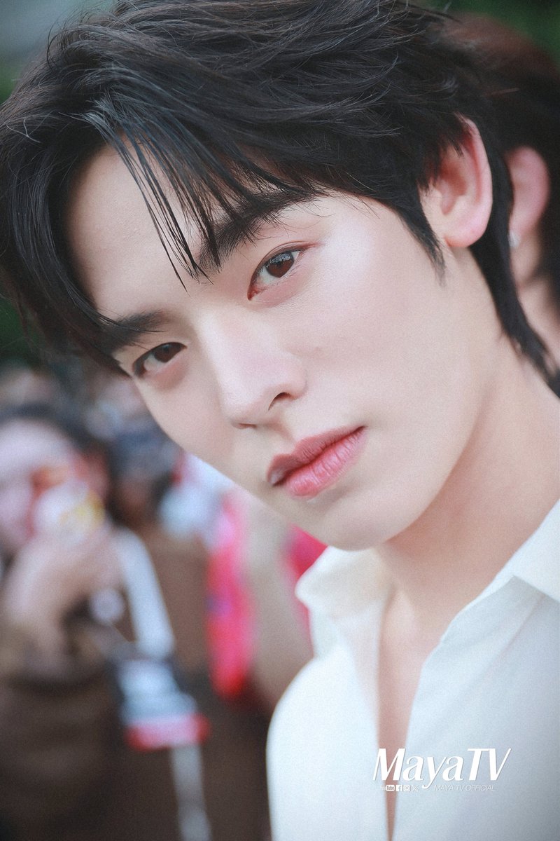 mayaonline2002's tweet photo. Snapshot #MAYATVOFFICIAL | “ตี๋ตี๋-ป๋อ” #twnpich #PorSuppakarn at “ELLE FASHION WEEK 2026 PRESS CONFERENCE” 

FSW ELLE X TTP 

#TeeteePor #ตี๋ตี๋ป๋อ
#TEETEEPORATEFW26
#ELLEFashionWeek2026
#EFW26ATICONSIAM https://t.co/QSpJaLJ9V0