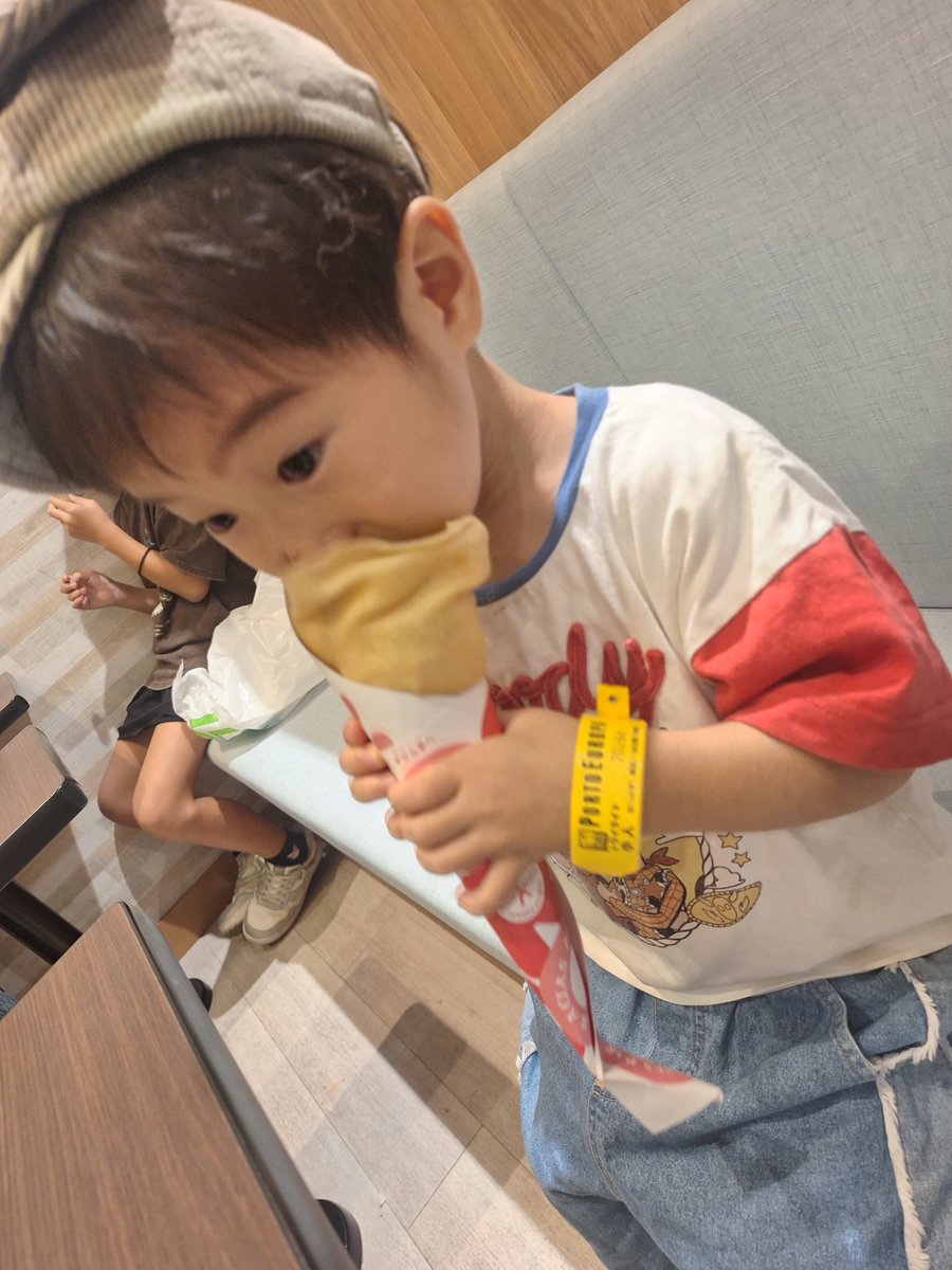 rookies040's tweet photo. イオンでクレープ🫶❤️ https://t.co/5qRNPKy1rL