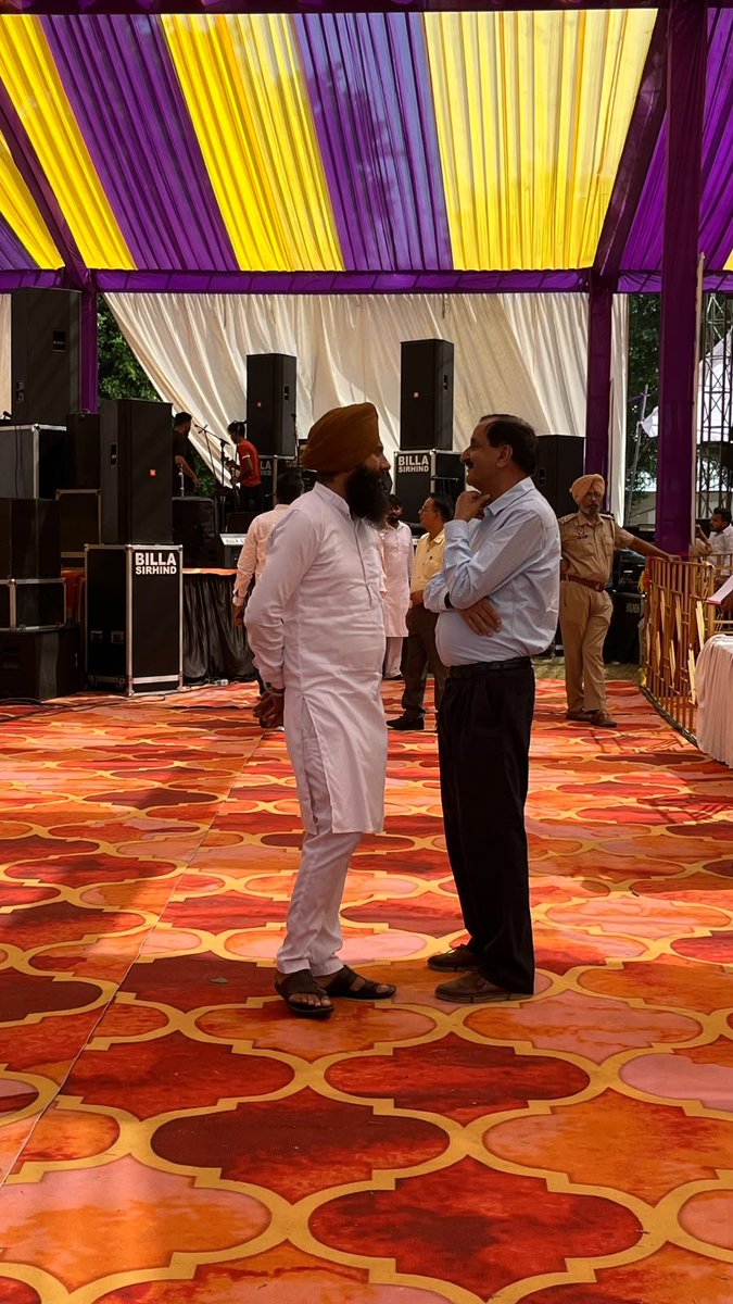 RajBrig's tweet photo. ਨਵਾਂਸ਼ਹਿਰ ਦੇ ਸਾਡੇ ਜਿਲਾ ਪਲੈਨਿੰਗ ਬੋਰਡ ਦੇ ਚੇਅਰਮੈਨ ਅਤੇ ਪਾਰਟੀ ਜਿਲਾ ਪ੍ਰਧਾਨ ਸ਼੍ਰੀ ਸੰਜੀਵ ਚੇਚੀ ਜੀ ਦੇ ਔਹਦੇ ਸੰਭਾਲਣ ਦੇ ਮੌਕੇ ਤੇ ਸਾਡੀ ਪਾਰਟੀ ਦੇ ਪੰਜਾਬ ਪ੍ਰਭਾਰੀ ਸ਼੍ਰੀ ਮਨੀਸ਼ ਸਿਸ਼ੋਦਿਆ ਜੀ ਨੇ ਅਪਣੀ ਟੀਮ ਨਾਲ ਸ਼ਿਰਕਤ ਕੀਤੀ। ਸੰਜੀਵ ਹੁਨਾ ਨੁੰ ਬਹੁਤ ਮੁਬਾਰਕ ਅਤੇ ਸ਼ੁਭ ਕਾਮਨਾਵਾ।
Arvind Kejriwal 
Bhagwant Mann https://t.co/vj0dodnF6r