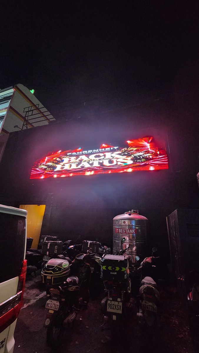 hot_icy_'s tweet photo. 👀GROUP FUN EVERYWHERE!
My 1st bath house &amp; it's huge 

📍LRT Redemptorist
💸Cheap entrance
🏢2F ~500 capacity
🔐Mini locker, baggage counter, locker
🏳️‍Role-coded towels
🍸High ceiling bar
🔥Sauna ,steam,pool
🌚VIP,private,public,karaoke,smoking rooms

@fclub_manila #fahrenheit https://t.co/zxifU78PN5