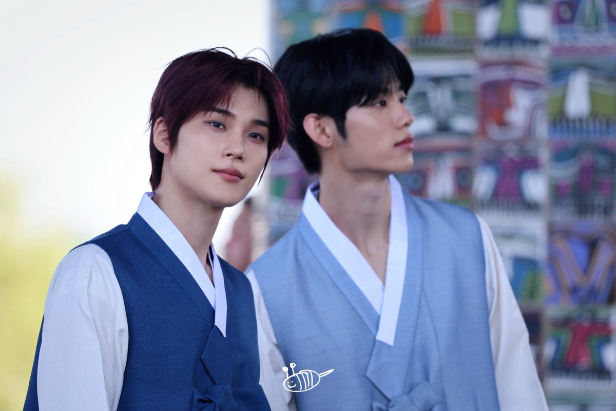 beenblue_'s tweet photo. 260920 쩡콩즈

#EVNNE #이븐
#박한빈 #PARKHANBIN
#이정현 #LEEJEONGHYEON https://t.co/YpcYJwIht0