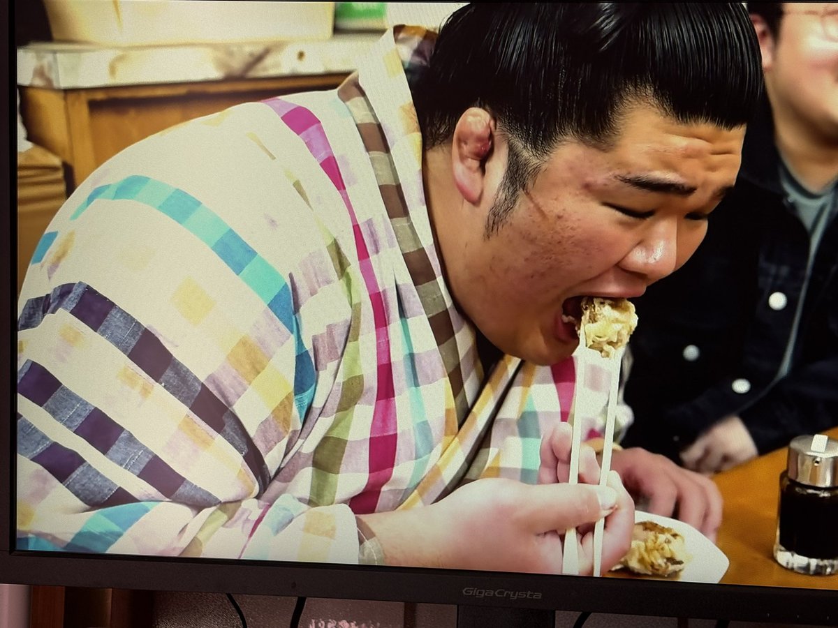 HINAnoRIKU's tweet photo. どんな大食いYouTuberみるより力士ご飯みてるほうが満足感あるのなに🥹🫶クソほど気持ちいい観てて https://t.co/5VbWjDwy2v