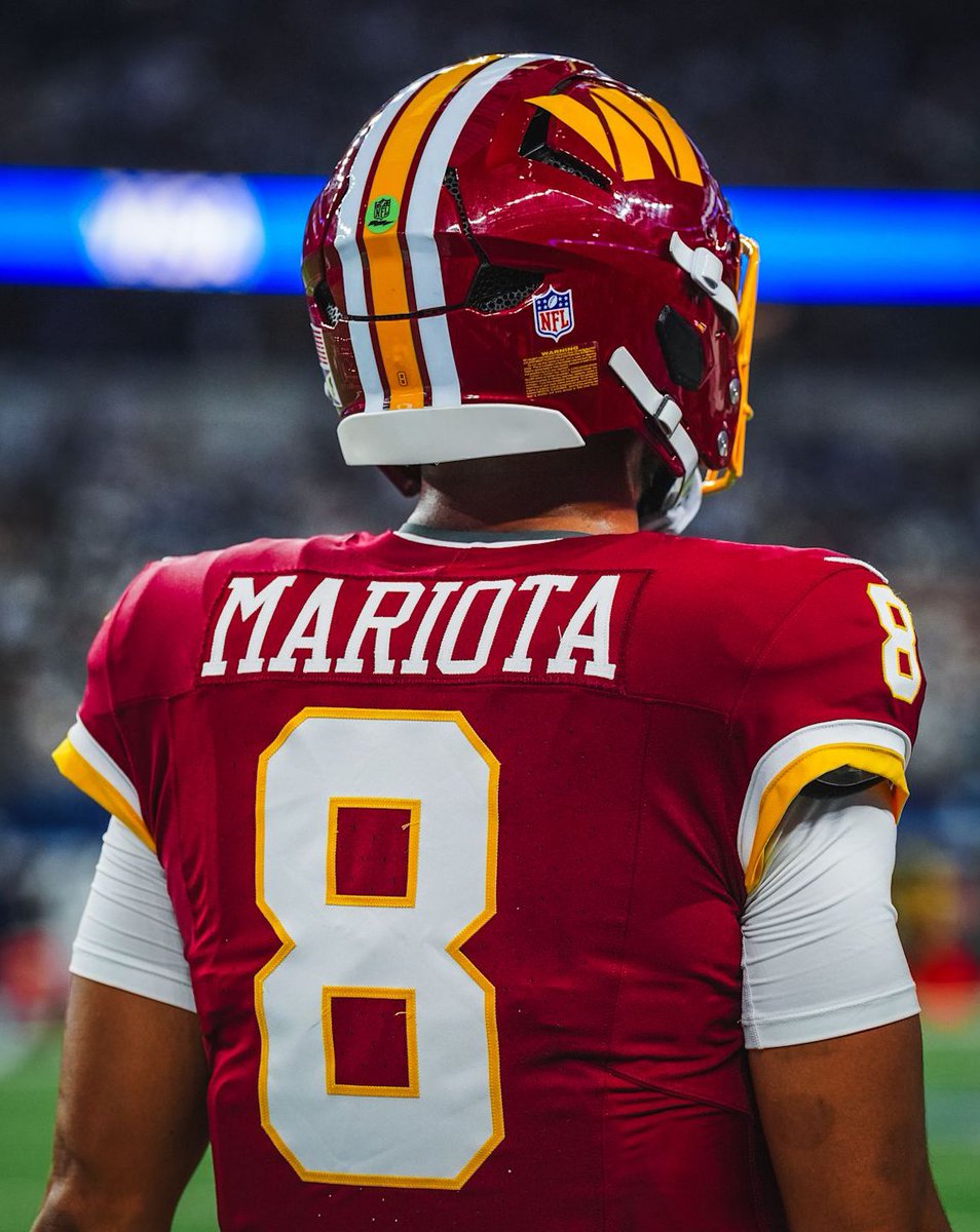 SleeperWSH's tweet photo. Marcus Mariota Week 2 vs. Cowboys:

11/16 CMP | 111 YDS | 1 TD | 0 INT | 109.1 RTG

Pressured on 41% of his dropbacks and never got sacked or turned it over. Came in after Jayden went down and didn't flinch. Vet stuff.

📸: @Commanders | #RaiseHail https://t.co/ajmfIhdVDq
