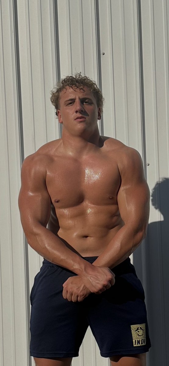 NagyOliver31's tweet photo. Coaches, are you looking for a JUCO Long Snapper who is accurate, strong and who can even hit after snap? Please check me out! 🎯💥
Oliver Nagy🇭🇺
@DreamU_IndyFB 
6’0/225lbs
Freshman
@RealusGeorgeJr 
@RatedPG_7 
@MiltonWAdamsII 
@GridironImports 
@CoachSheff_UH 
@CoachTimmyChang 
@UH_mpo2 
@CoachErikLink 
@CoachHen_1 
@coachsweetlou 
@CoachZacBarton 
@Coach_JWalsh 
@Jmunce30 
@CoachKLars 
@CoachGallatin 
@CoachMAustin 
@CoachEBrown 
@CoachPazak