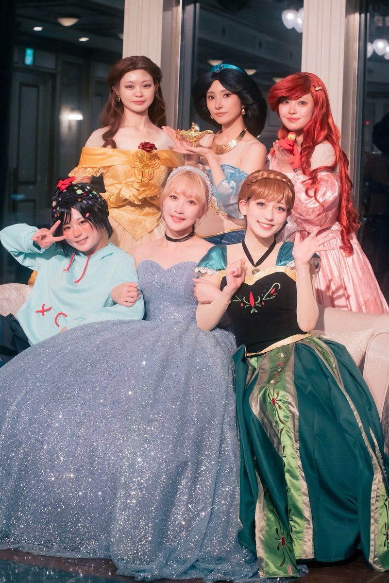 mmjr_prpr's tweet photo. 大切なお友達とプリンセスになった日🤍💫 https://t.co/6hdQe7kET8
