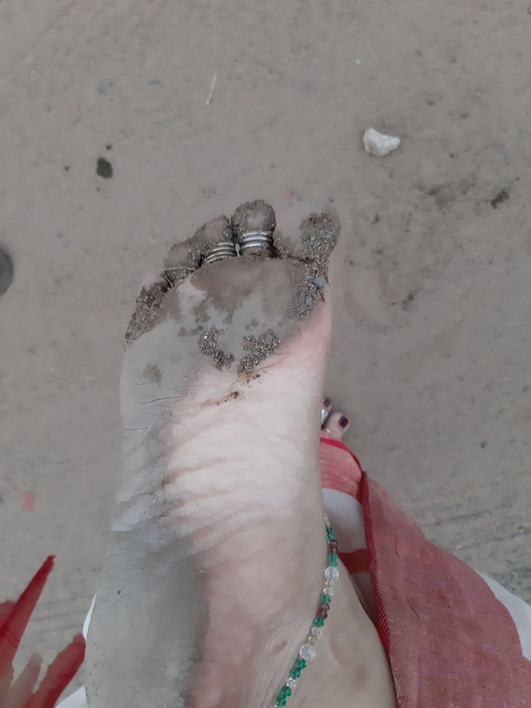 CjCjdev40's tweet photo. When i saw Susmita madam dirty rough crack barefoot my dick was getting tight #feet #sole #heel #toes #dirty #rough #crack #barefoot https://t.co/cSo0JByFcs
