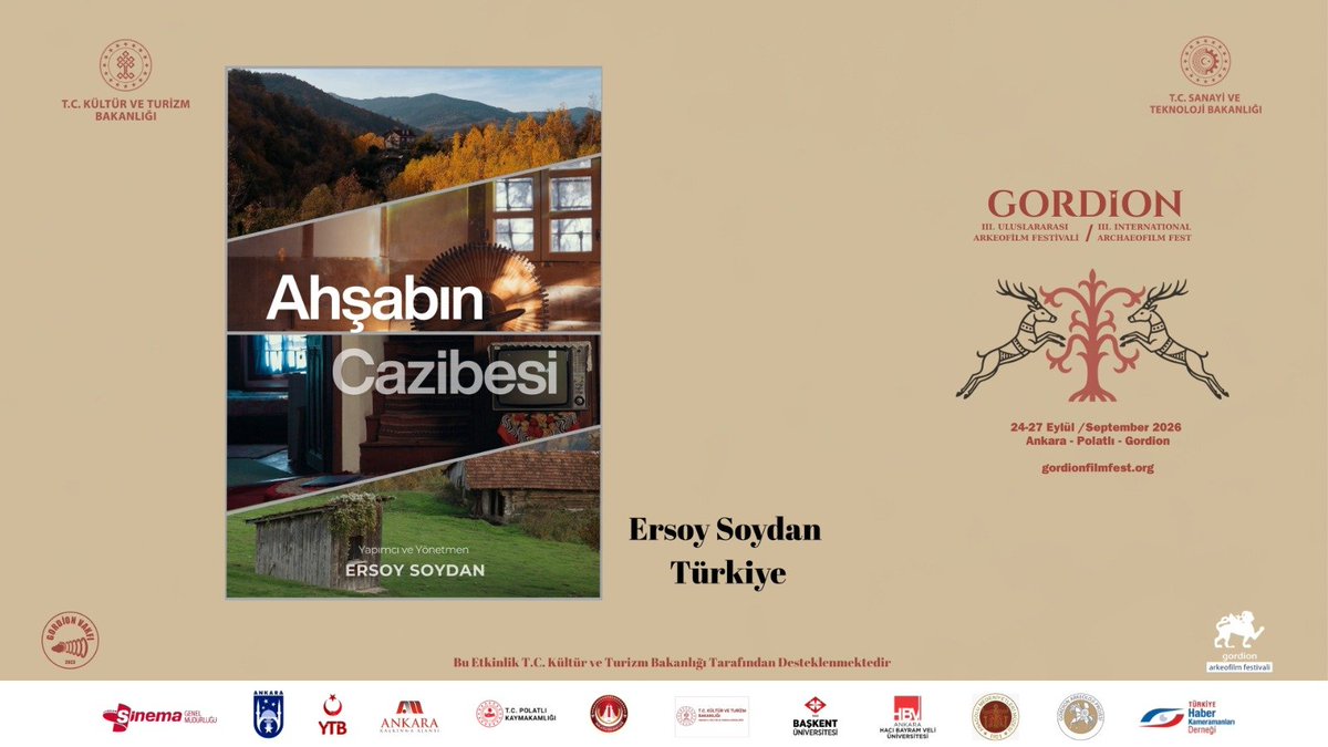 06Kadim's tweet photo. TÜRK BELGESEL SİNEMASINDAN DÖRT GÜÇLÜ YAPIM

3. Gordion Uluslararası Arkeofilm Festivali, Uluslararası Arkeoloji ve Kültürel Miras Film Kategorisi’nde Türkiye’den dört güçlü belgeseli izleyiciyle buluşturuyor.

🎬 BİLGİYE YOLCULUK – Sedat Benek
🎬 FİLOS – Nurdan Tekeoğlu & Orhan Tekeoğlu
🎬 AHŞABIN CAZİBESİ – Ersoy Soydan
🎬 SİYAH KALEM – Selin Aktaş & Murat K. Toy

Bilimin ve bilginin medeniyetler arasındaki yolculuğundan kültürel mirasa, sanattan geçmişin izlerine uzanan bu dört yapım, farklı hikâyeleri ve özgün anlatımlarıyla festivalimizin uluslararası seçkisinde izleyiciyle buluşacak.

Dört film, dört farklı hikâye, ortak bir kültürel bellek…

📅 25 Eylül 2026
📍 Milli Kütüphane Konferans Salonu – Ankara
🎟️ Gösterimler ücretsizdir.

Geçmişin izleri, sinemanın diliyle yeniden hayat buluyor.

#GordionArkeofilmFestivali #TürkBelgeselSineması #Arkeofilm #Belgesel #KültürelMiras #BilgiyeYolculuk #Filos #AhşabınCazibesi #SiyahKalem #Ankara