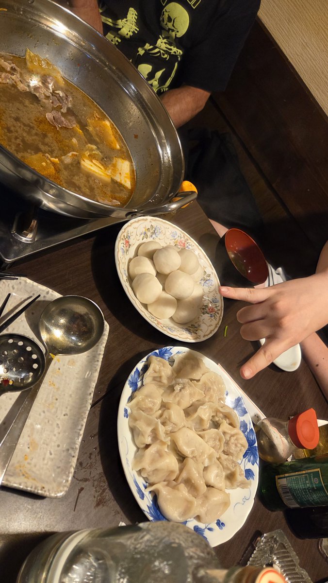 y_u_514's tweet photo. スタジオ後に食べたラム火鍋が美味しすぎて…🔥
KOされましたわwww https://t.co/ozs1NNbBtv
