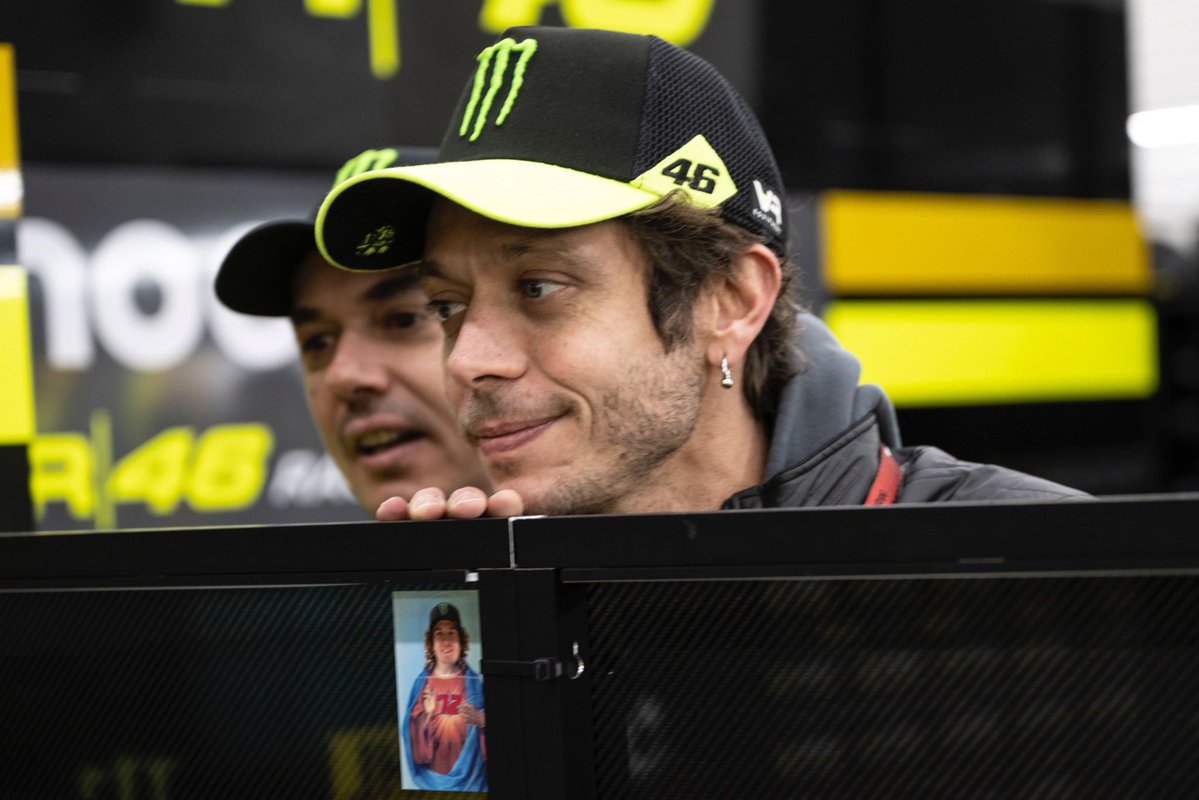 4644s's tweet photo. Valentino Rossi and Luca Marini in Valencia, 2022 https://t.co/3fWrqkOuA8