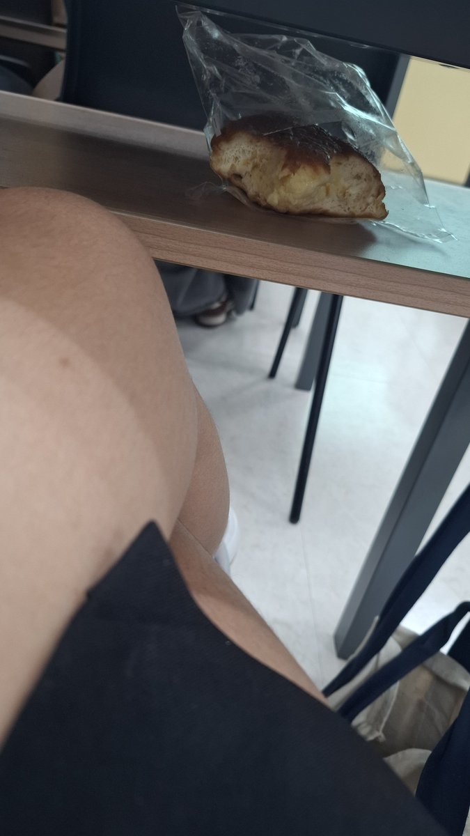 yonarchived's tweet photo. im hungry https://t.co/Mi0Tp1j8nU