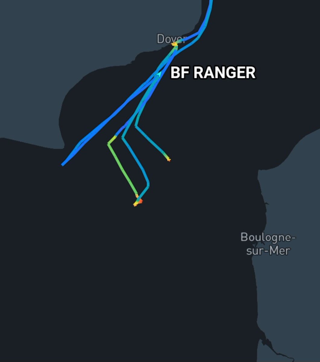 channelwatchuk's tweet photo. 🚨!!RED ALERT!!🚨  
23/09/26.   5.50am
Yet another Red Alert. This time the Minck has handed over to the BF Ranger which is about to land at Dover just after 6am this morning. 

We have effectively no border! https://t.co/5Avif96n5z