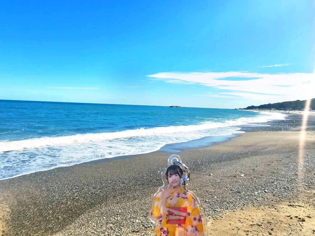 kerosean's tweet photo. 今日から5連休始まったので海を見に来たよ！天気が良くて、今日もドライブ成功だよ

#宮本杏海
#あみたんクラブ
#あみたんとお出かけ中 https://t.co/D7gYZRdiRI