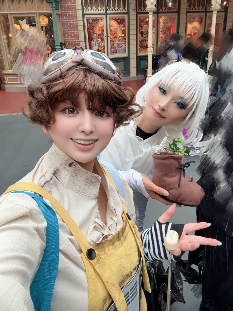 ahyahya13's tweet photo. 【Dハロ仮装】本日はウォーリーでイヴと一緒にランドにいるよ～🌱
腰にタカラモノいっぱい着けた🫶🏻

#Dハロ仮装 
#Dハロ仮装2026 https://t.co/08ijM0kcWo