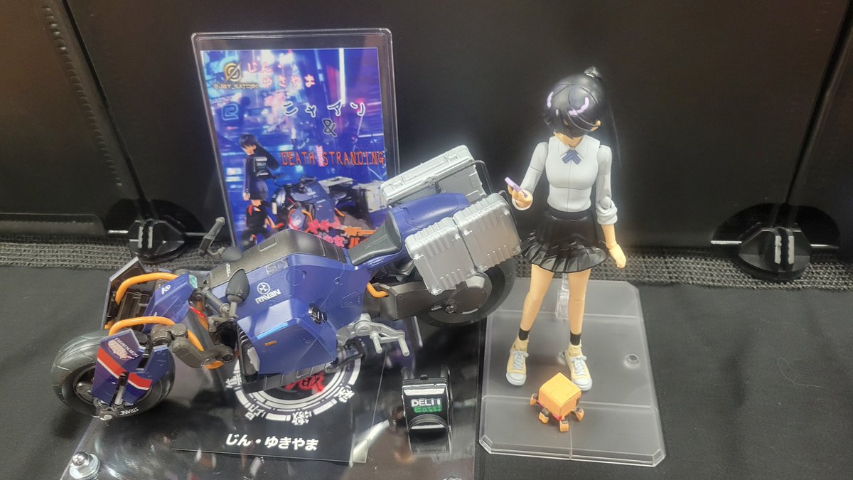 Nutty_M___melon's tweet photo. 昴さんと31さんのサークル卓

展示方法が相変わらず工夫されていました。なつきさんのキュベレイは美しかったです🦋

サークルについても色々お話が出来て有意義でした、ありがとうございました❗✨ https://t.co/Nu6vzLLdyq