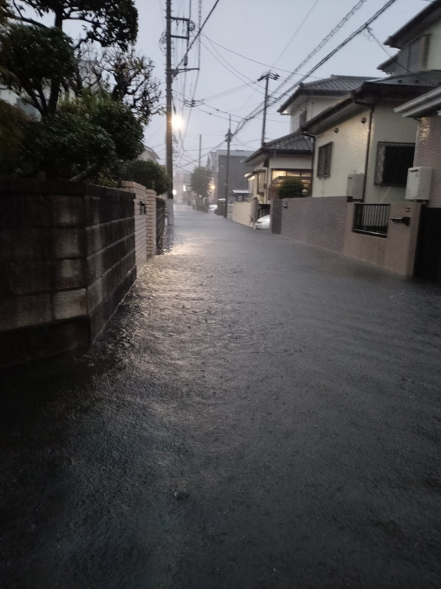 kojimori18's tweet photo. ８月の千葉豪雨から3回目もう疲れました https://t.co/YP6rG5Mp9v