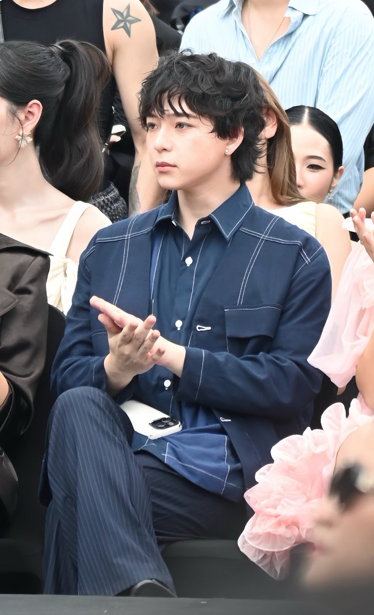 nw_namwan15's tweet photo. มีอีกน้าา น่ารักมากก ได้เติมบาสแน้วว🥹🏀🫳🏻

#ELLEFashionWeek2026xBas
#บาสเด็กอ้วนที่แท้จริง https://t.co/BVu5PySAe3