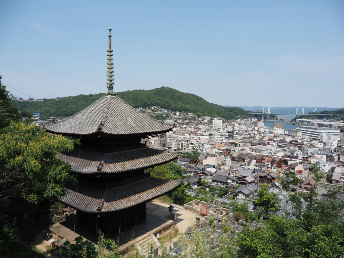 kogiro2026's tweet photo. 6月の散歩道

#尾道
#天寧寺海雲塔 
#om5 
#omsystem 
M.ZUIKO DIGITAL ED 12-45mm F4.0 PRO https://t.co/yF8R7TLr9D