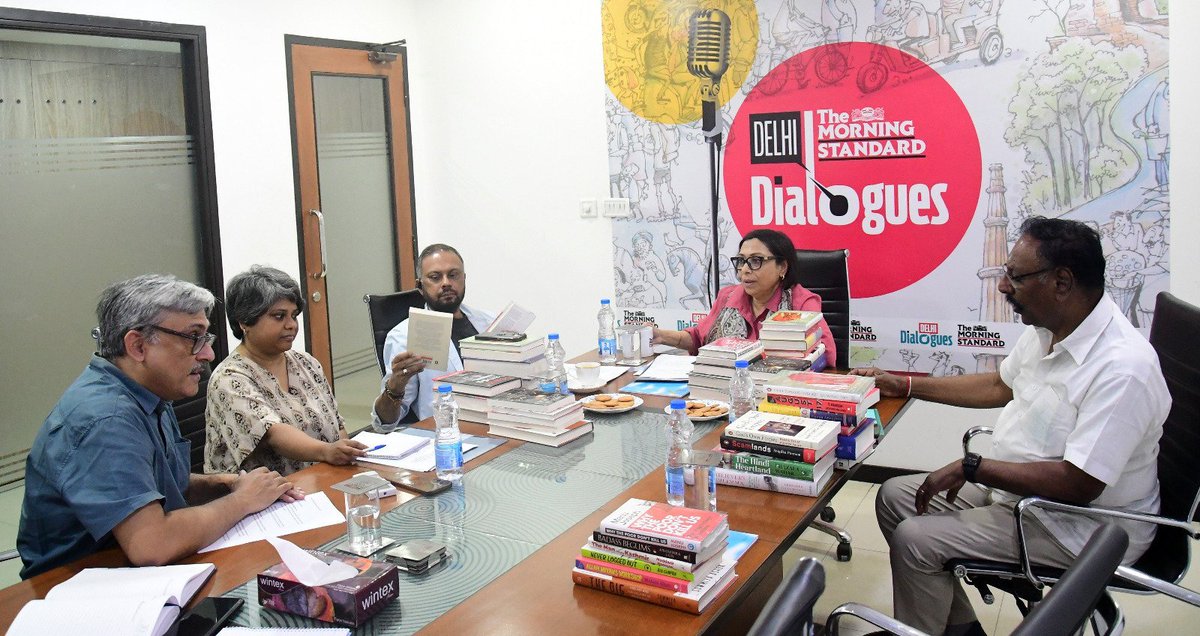TheMornStandard's tweet photo. Santwana Bhattacharya, Editor, The New Indian Express Group, Ravi Shankar Etteth, Consulting Editor, TNIE, Editor, Dinamani, K Vaidiyanathan, &amp; others deliberate on the 2026 Ramnath Goenka Sahithya Samman longlist in Delhi.
 
@santwana99 @etteth @KVaidiyanathan @NewIndianXpress https://t.co/pqMPIFBwzG