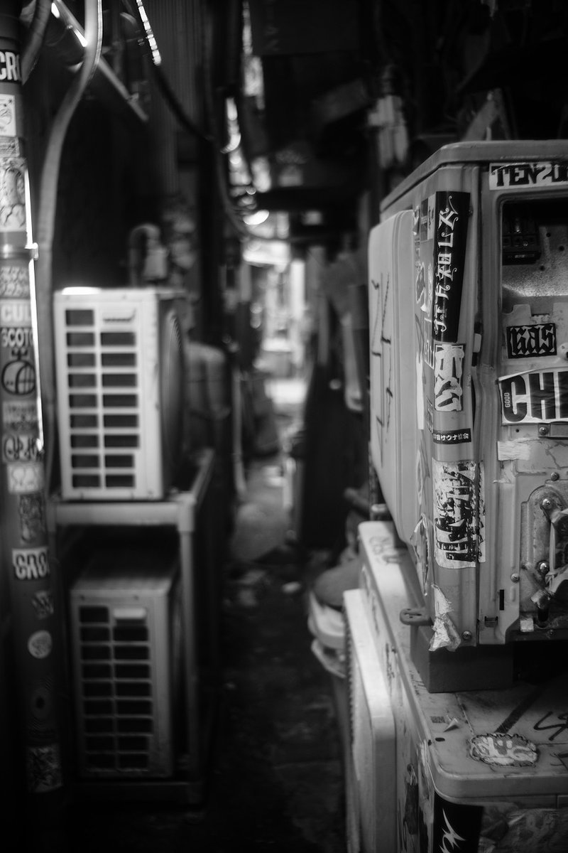 fineweather_har's tweet photo. 三軒茶屋/午後
SONYα7 + P.Angenieux Paris Type R1 35mm f2.5 https://t.co/SX4HjDJG4e