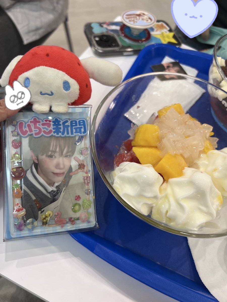 mini_luglio's tweet photo. 급하게 삼킴 탈이 날걸 https://t.co/CqPwfOKFyH