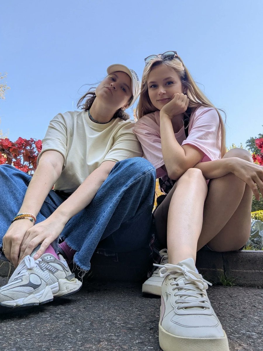 StaceeTebo7k's tweet photo. We’ve been friends since dial-up internet and CD players. Technically Gen Z, emotionally somewhere between flip phones and early YouTube. Different personalities, same energy. Always growing, but never apart 🫶✨ https://t.co/mE4rmr6yCS