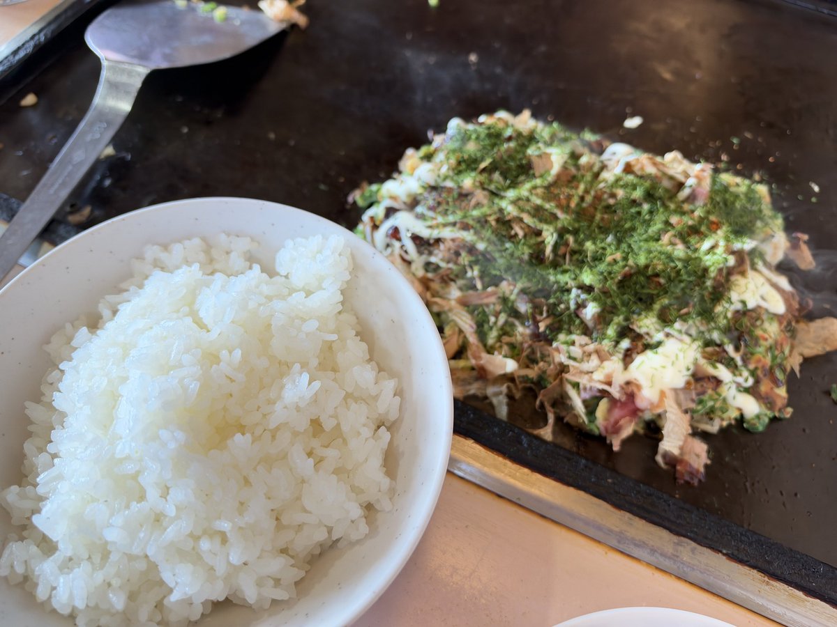 kitashizuo1's tweet photo. 東広島市で、ネギ焼きをおかずにご飯大を食う https://t.co/ob8k5sxOXV