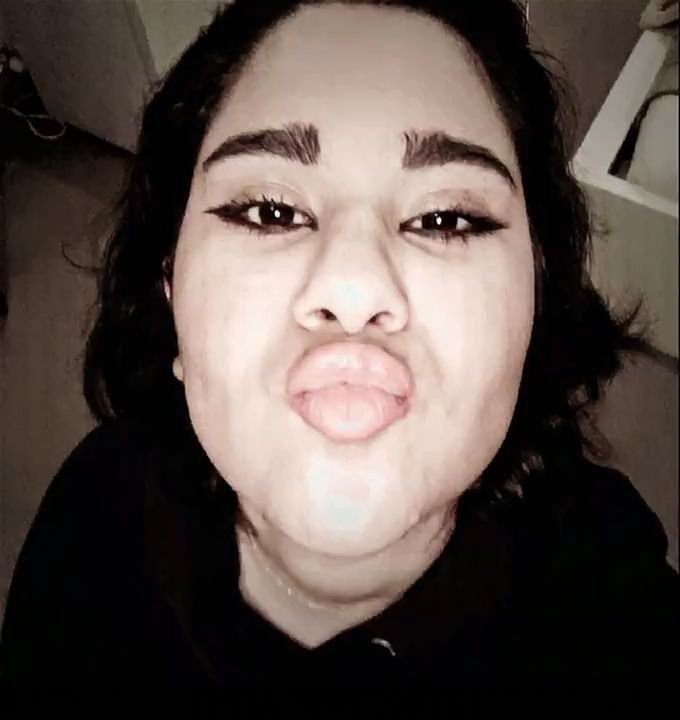 dxlrxq4's tweet photo. ديوث حبيبته  قحححححححبه  مديثته بجسمها لبوها يفضح شرفها عرضها ممحونه البقره 

تبي تنشر مديثتك زيه تعال خاص بصورها

#ديوت_بدويٌّْ https://t.co/FBR5obVfSX