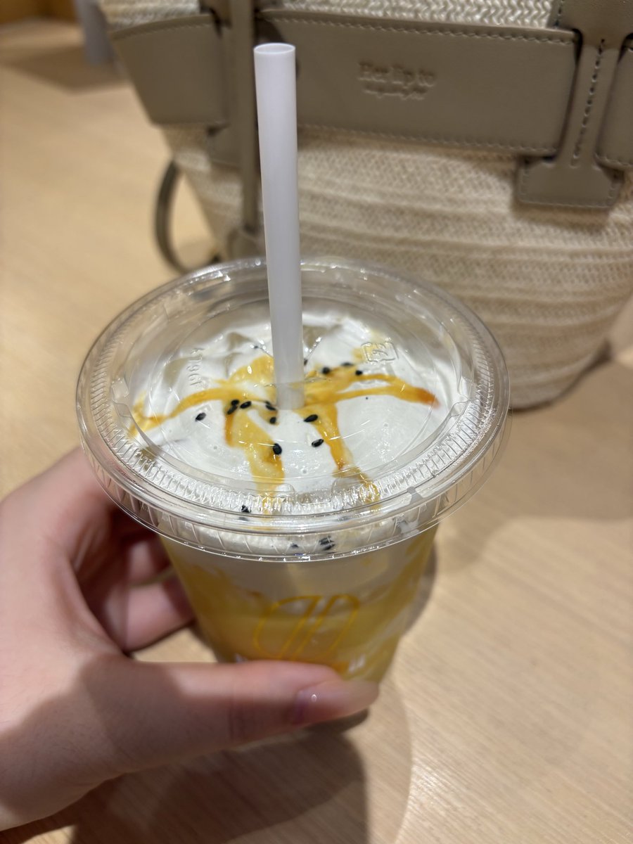 luv3zuki's tweet photo. 美味すぎて一気飲みした、₍ᐢɞ̴̶̷.̮ɞ̴̶̷ᐢ₎ https://t.co/3lKWQXX967
