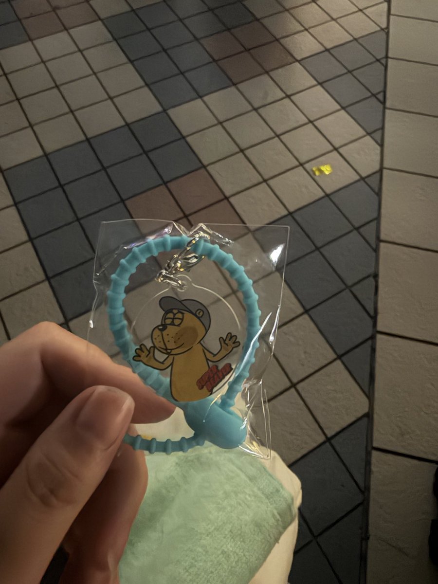 kos0313's tweet photo. 譲:藤原さんのアクリルチャーム
求:赤丸なんでも

きょうのドームで直接やり取り出来れば幸いです！！
#SUPERBEAVER #SUPERBEAVERガチャ #東京ドーム https://t.co/kyXaYnUkxS