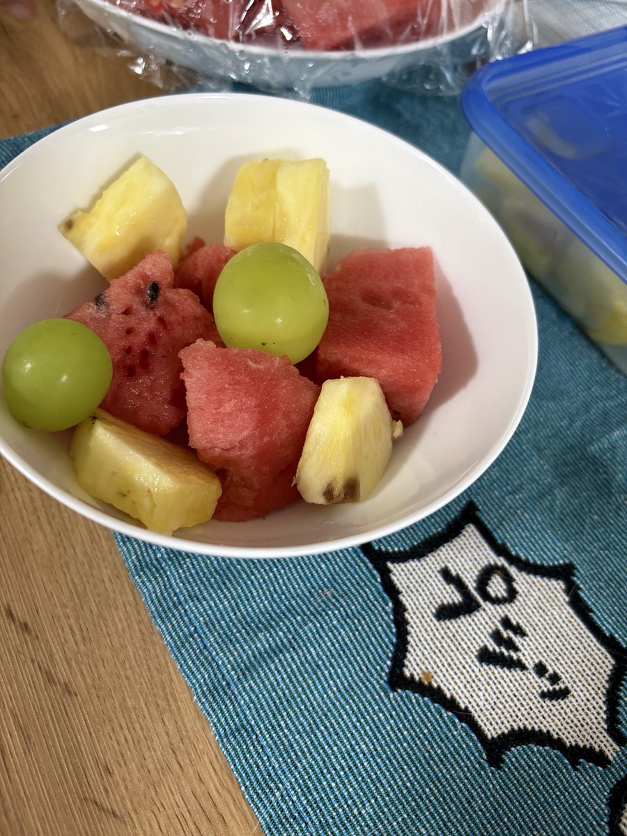 bs0W6lFOK3aiPfm's tweet photo. シルバーウィーク最終日
諭吉と戦利品ミックスジュース🍍🍌🍊🍑🍇 https://t.co/9ghZMjt65l