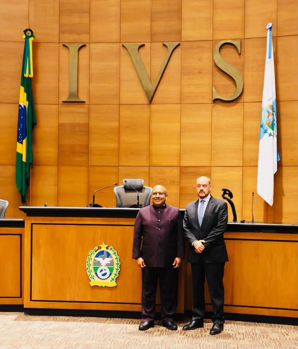 Gupta_vijender's tweet photo. Had an engaging interaction with H.E. Appellate Judge Ricardo Couto de Castro, Acting Governor of the State of Rio de Janeiro, at the Presidency of the Court of Justice of Rio de Janeiro (TJRJ).

A valuable exchange on judicial institutions and their functioning.

@indiainbrazil 
@cgisaopaulo
