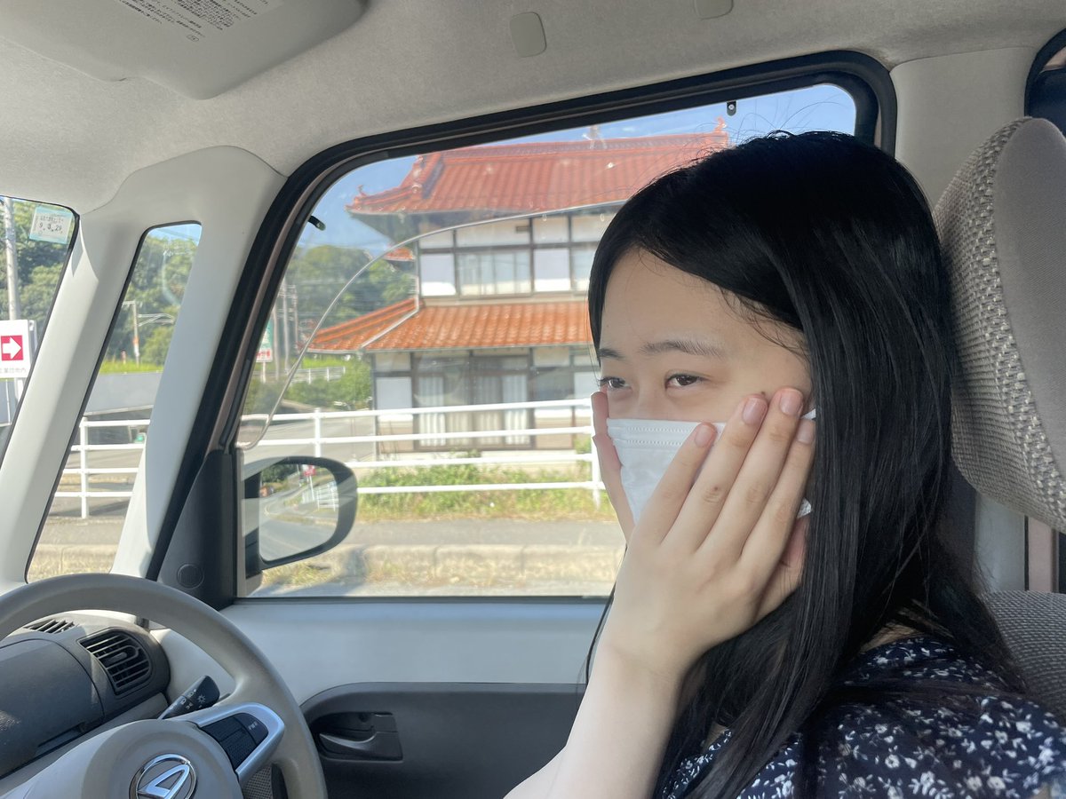 Kikunaaaar's tweet photo. もこんにちは☀️

こちらはSW最終日、花粉症にやられながら実家付近をウロウロしていました😷 みなさまは花粉、大丈夫ですか？

今日のBGMは、先日ライブでご一緒したマツモトタクヤさんの問題作！！ @himaginest
天才的におもしろいので、みんな観て、聴いてほしい🤣🍑 https://t.co/YOLB5yax7t