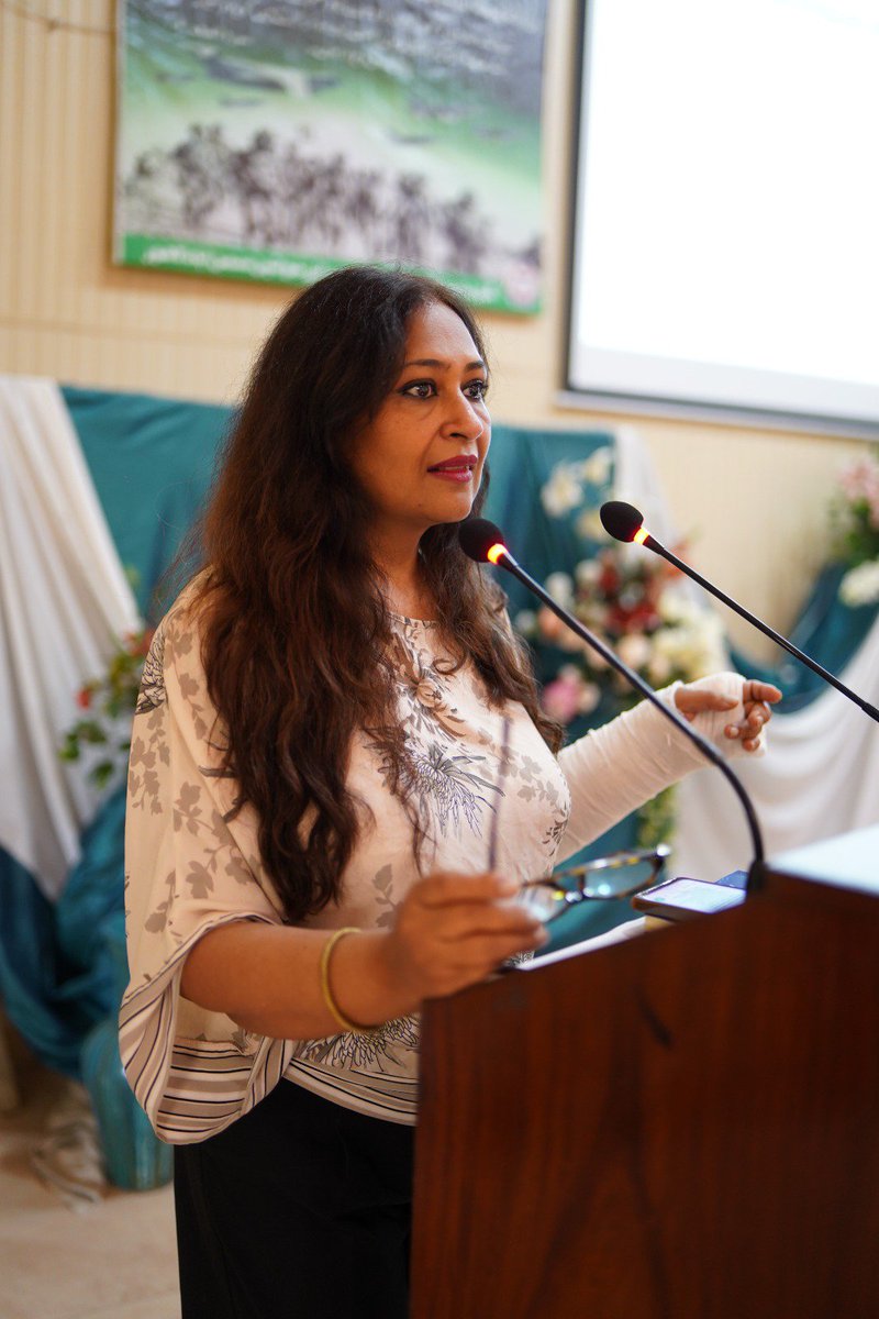 MadihaHaneef1's tweet photo. It was a profound honor to present my second anthology of prose and poetry, "Somewhere Nowhere,"  
Cheers to fostering new voices
#PoetryWorkshop #SomewhereNowhere #MadihaArsalan #GovtGraduateCollegeForWomenSamanabad #Lahore #LiteraryEvents #PoetryCommunity #PakistaniLiterature https://t.co/IT7T6uIcHr