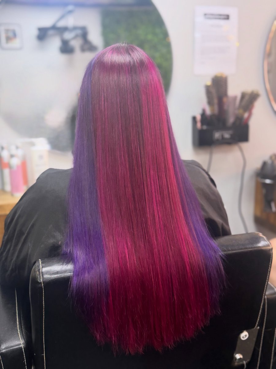 SabrinaMezwek's tweet photo. Creative Vivid 🎨🖌️
Your Hair, Our Passion ❤️ https://t.co/N4iQ3q8Eoh