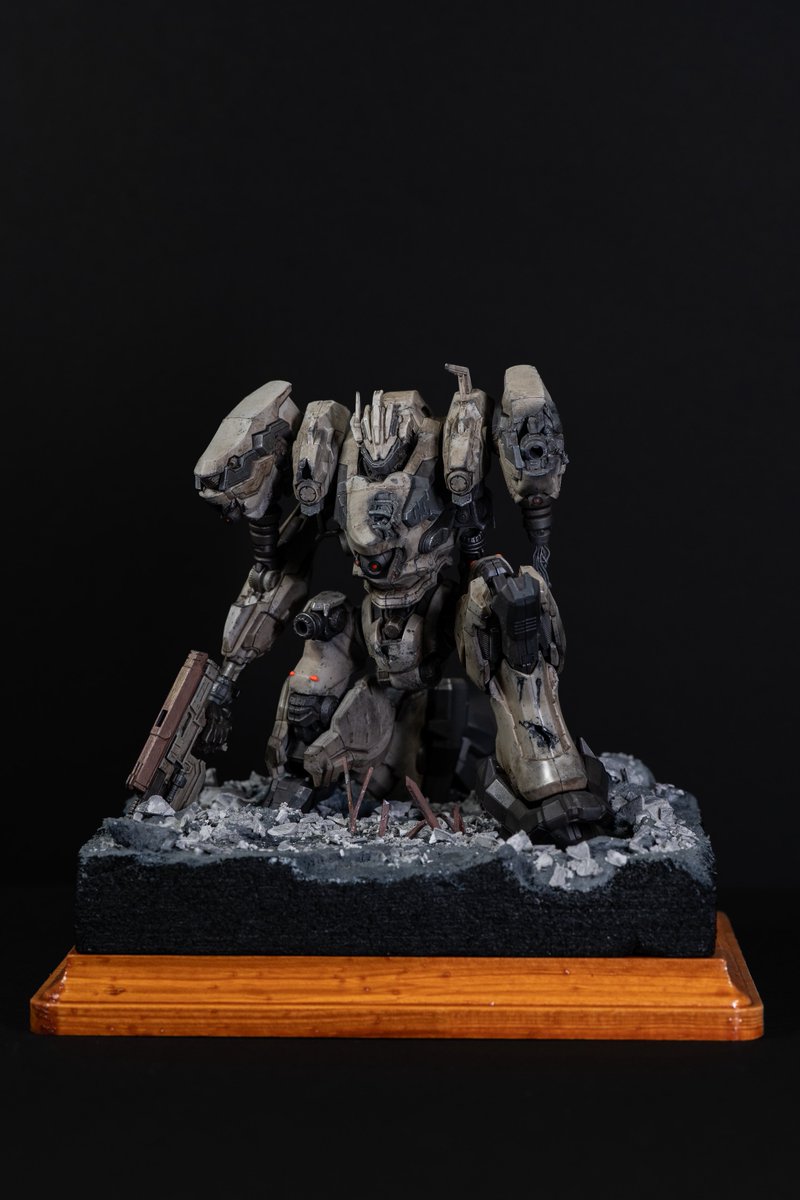 nabehobby501's tweet photo. ナイトフォール 完成しました！
今回は成形色活かしでどこまでカッコよく作れるかをテーマに、パッケージビジュアルの再現を目指してがんばりました！ https://t.co/2PrfsYbOjF