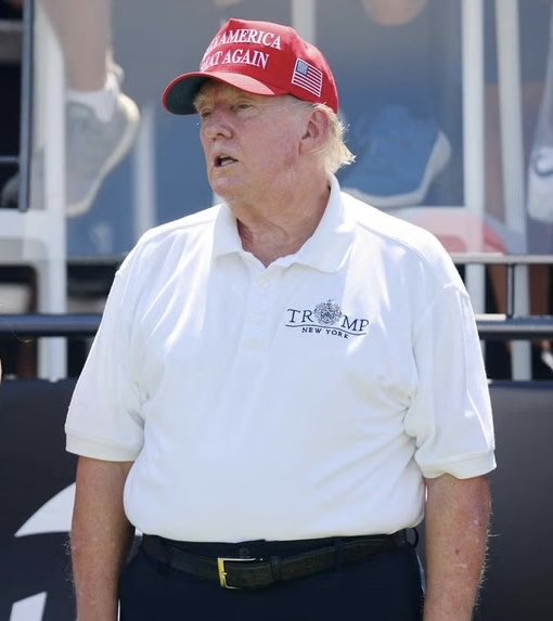 RepukesRevils's tweet photo. @PlainTalkUS @JoJoFromJerz This fatass is no leader buttaface. https://t.co/fLc9W4TdVP