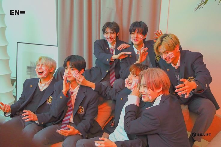 EnHouseOT7's tweet photo. Wave is on check! 🔊 

ENGENEs, we hope you're feeling great 🙌 Anyway, which ENHYPEN member has the closest birthday to yours? 👀

Let us know along with the tags! 🧡

BELIFT STOP THE MISTREATMENT
#SevEN_Makes_Them_ENHYPEN
#BoycottHYBE_HealthOverProfit https://t.co/M1jczzEjtS