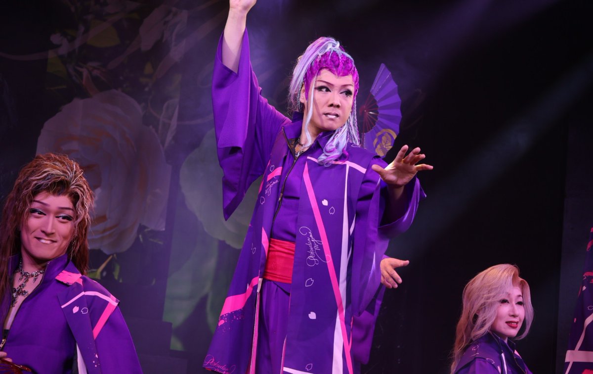 halu02596376's tweet photo. 2026.9.22　夜の部
明石ほんまち三白館
お芝居　親を裁く奉行
ラストショー
　　ゴッドファーザー
大入り　4枚🎊

このお芝居どうしても見たくて久しぶりの明石
ホントはもっと長いお芝居だそうだけれどさすが美山さん
今度は完全版を見たい✨

#劇団美山
#里美たかし総座長
#里美花太郎花形
#中村美嘉 https://t.co/EiKivfUW9O