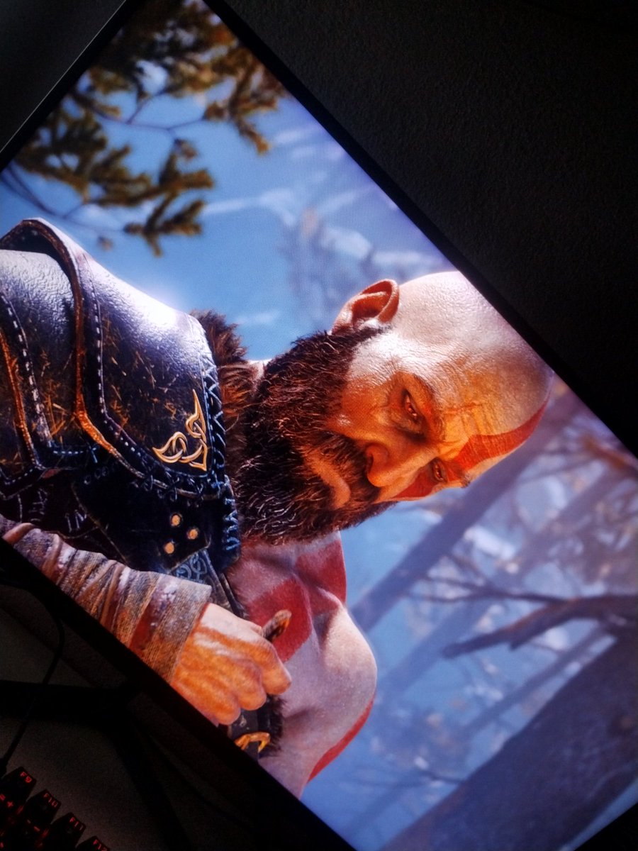 preduzzz's tweet photo. decidi comprar o gow no pc e pqp, que jogo bom, a dublagem é insana de boa também, vou explorar cada canto desse jogo(sou viciado em andar por todo canto antes de seguir a historia, e é mt lindo o mapa) bizarro o que conseguiram fazer aqui meus amigos https://t.co/Ihx5nVviqL