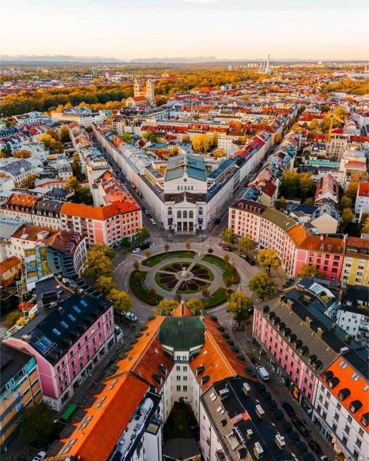 NatureRoot88's tweet photo. Gartnerplatz, Munich, Germany 🇩🇪 https://t.co/aA3g66sh9l