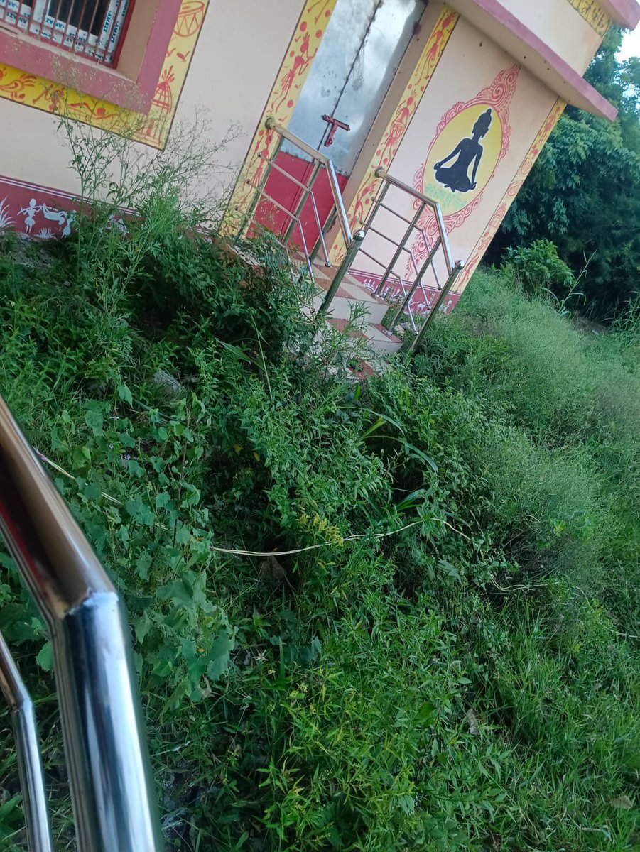 Kedarnath6060's tweet photo. Respected Sir/@Ganjam_Admin
I humbly wish to bring to your kind attention that, although the Sonapur Ayushman Arogya Mandir – Sub-Health Centre was inaugurated, the centre has reportedly not been opening regularly for a long period after its inauguration. 🙏🏻 https://t.co/TtSVuNsFiV